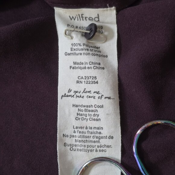 Wilfred Top Womens M Purple Blouse LS High Low Hem Corporate Girlie Buttons Boho - Picture 13 of 16